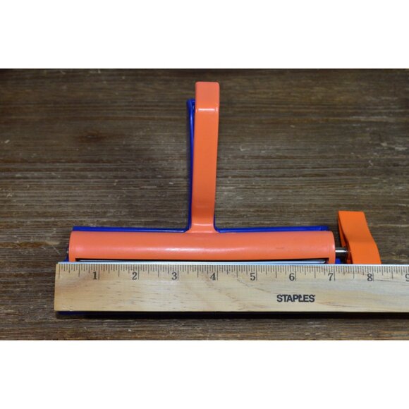 Fiskars Paper Crimper Cardmaking Scrapbooking Papercrafts Office Crafts - Picture 5 of 6